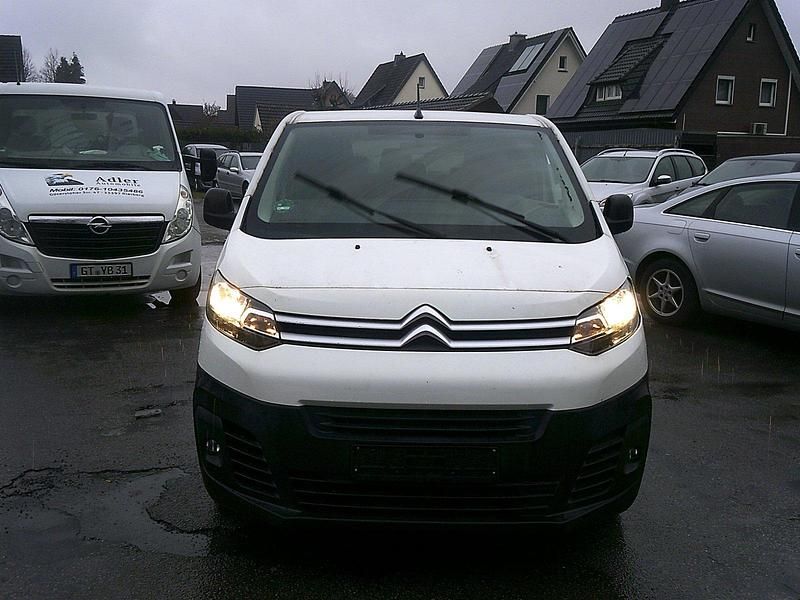 Gebraucht Citroën Spacetourer 150 PS (110 kW) 2017 Weiß Van / Kleinbus