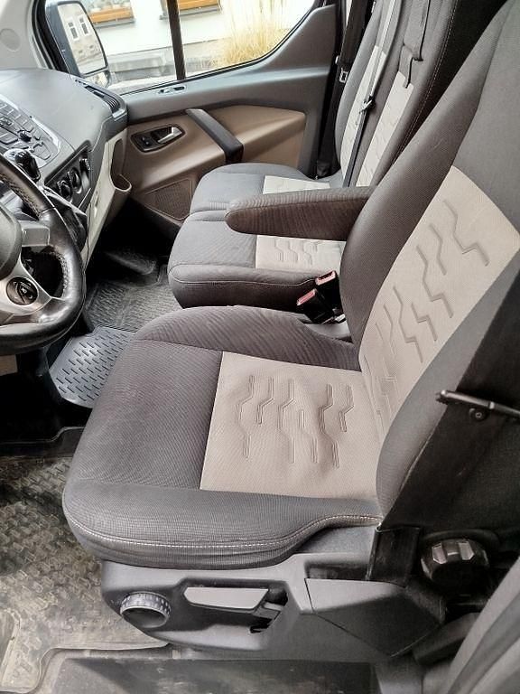 Gebraucht Ford Tourneo 131 PS (96 kW) 2015 Schwarz Van / Kleinbus