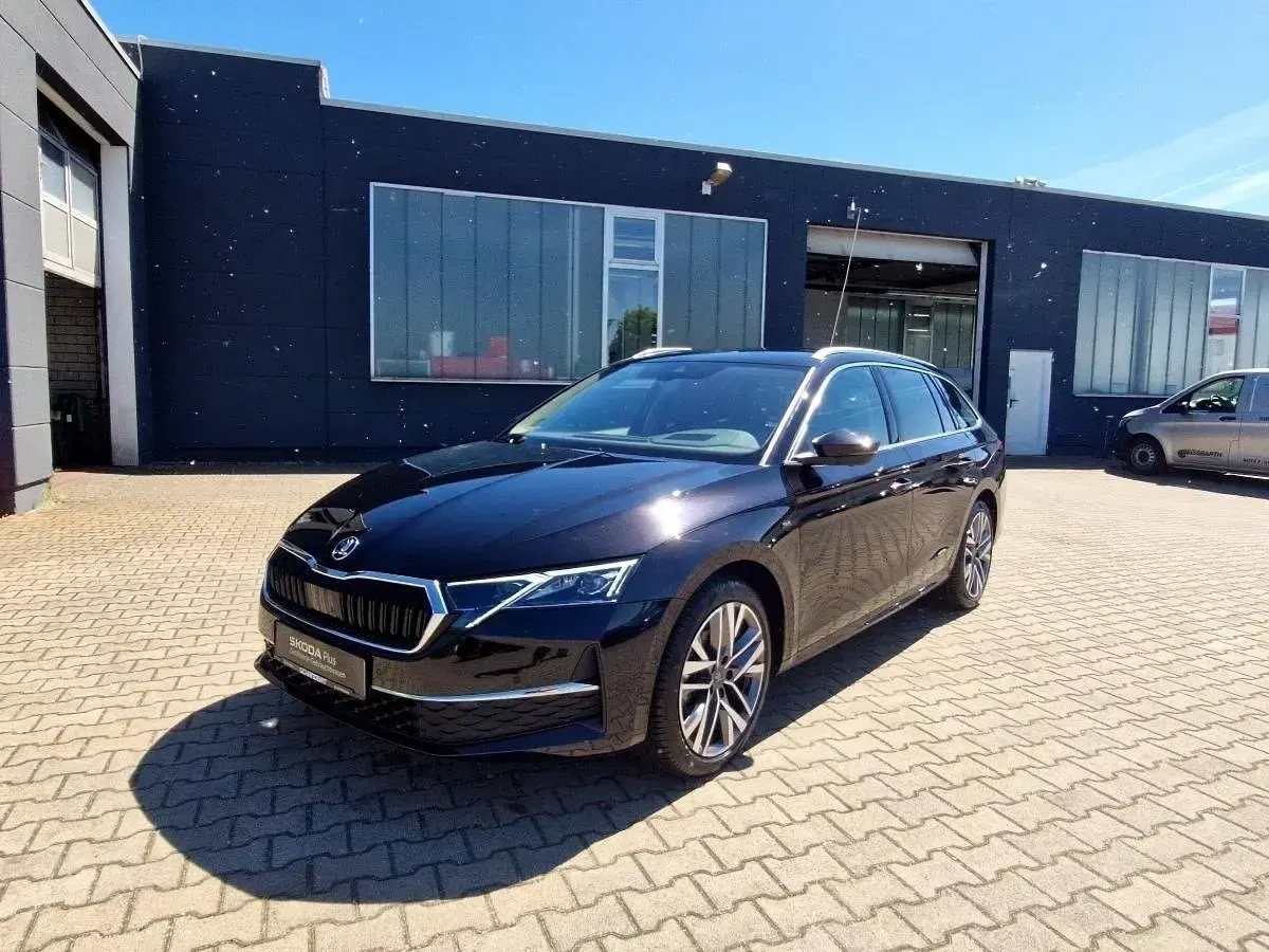 Gebraucht Skoda Octavia Tour 150 PS (110 kW) 2025 Kombi