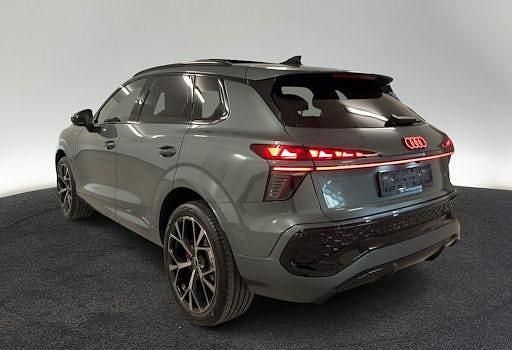 Neu Audi Q3 Ambiente 265 PS (194 kW) 2026 Grün SUV