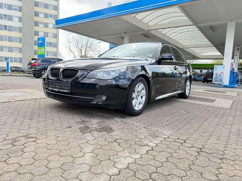 Gebraucht BMW 525 197 PS (144 kW) 2008 Schwarz Limousine