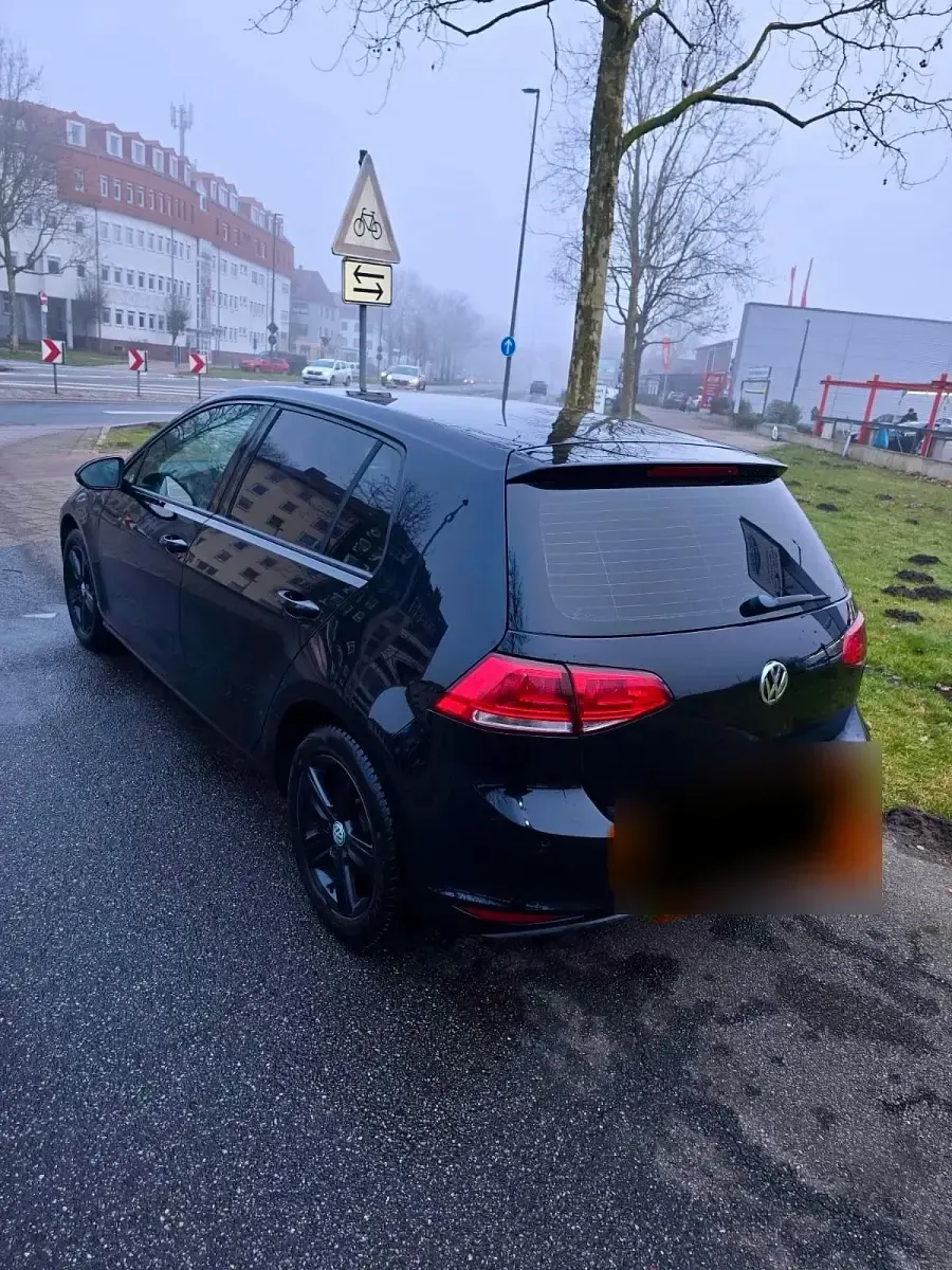 Gebraucht VW Golf VII 86 PS (63 kW) 2013 Schwarz Kleinwagen