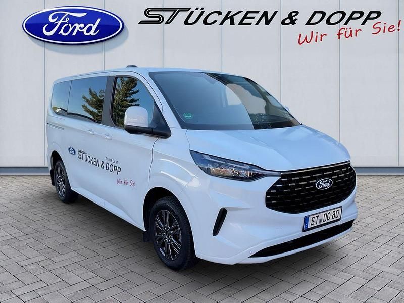 Gebraucht Ford Tourneo Titanium 170 PS (125 kW) 2024 Weiß Van / Kleinbus