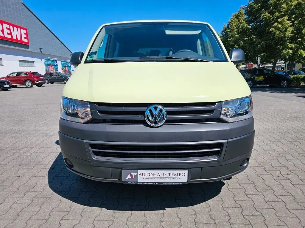 Gebraucht VW Caravelle Comfortline 140 PS (102 kW) 2014 Grün Van