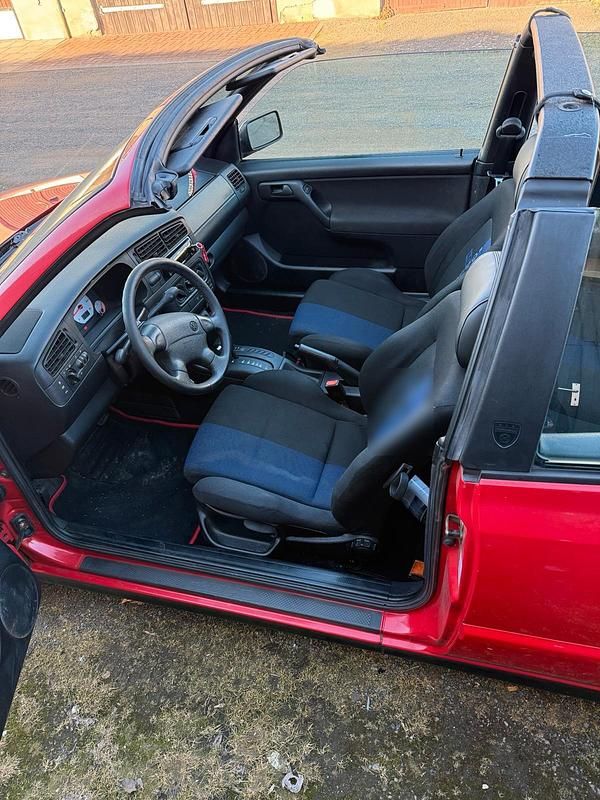 Gebraucht VW Golf 90 PS (66 kW) 1996 Rot Cabrio