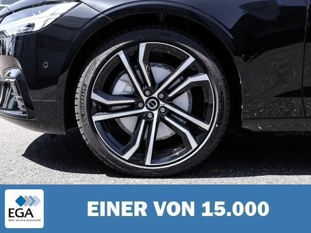 Gebraucht Volvo V90 Ultimate 197 PS (144 kW) 2024 Schwarz metallic Kombi