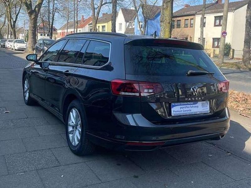 Gebraucht VW Passat Business 150 PS (110 kW) 2021 Mangangrau metallic Kombi