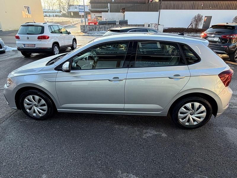 Gebraucht VW Polo Life 80 PS (58 kW) 2022 Silber Kleinwagen