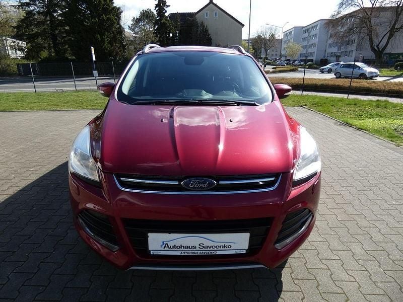 Gebraucht Ford Kuga Titanium 150 PS (110 kW) 2016 Rot SUV