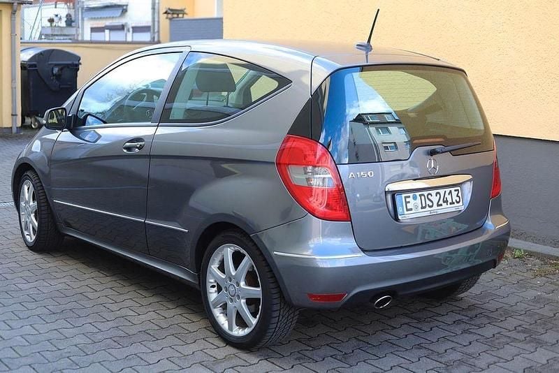 Gebraucht Mercedes A150 Avantgarde 95 PS (69 kW) 2009 Grau Limousine