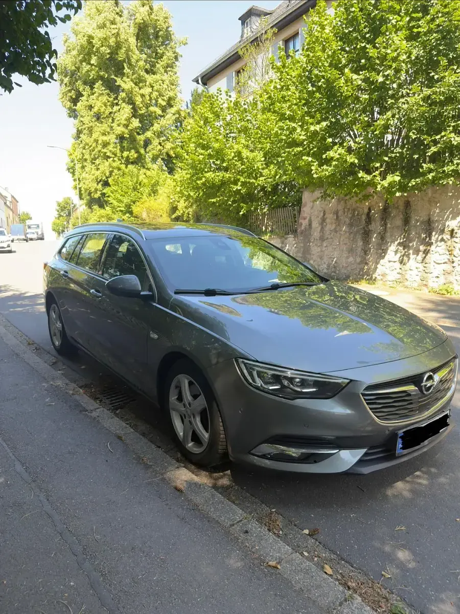Gebraucht Opel Insignia 136 PS (100 kW) 2018 Grau Kombi