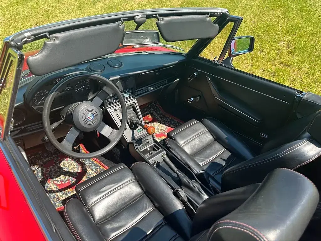 Gebraucht Alfa Romeo Spider 125 PS (91 kW) 1988 Rot Cabrio