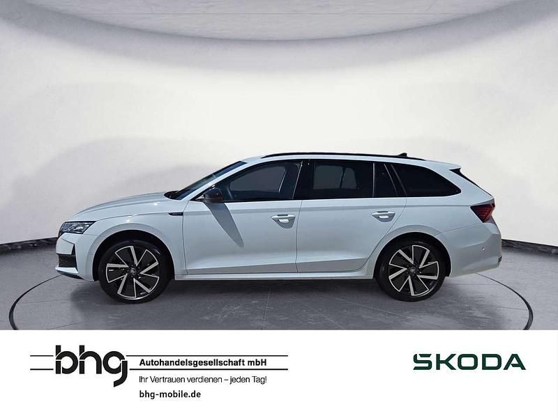 Weiß Gebraucht 2025 Skoda Octavia SportLine Kombi | 45.890 € - Bild 1/4