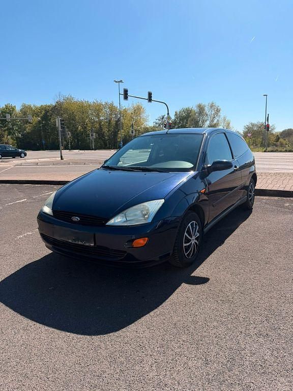 Second-hand Ford Focus 75 CP (55 kW) 2000 Berlinǎ