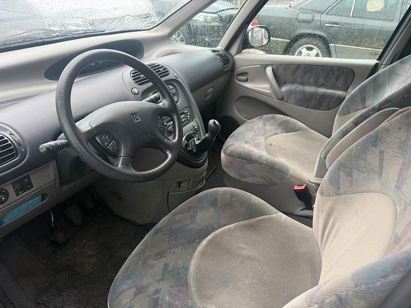 Gebraucht Citroën Xsara 116 PS (85 kW) 2000 Rot Van / Kleinbus