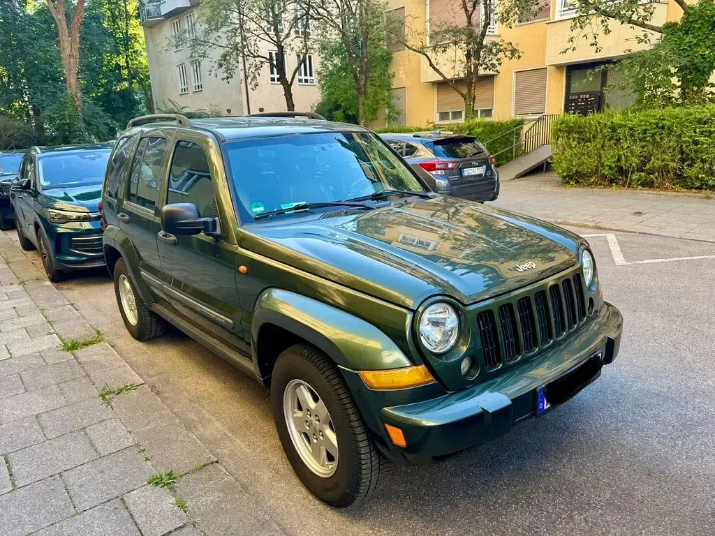 Gebraucht Jeep Cherokee Limited 204 PS (150 kW) 2007 Grün SUV
