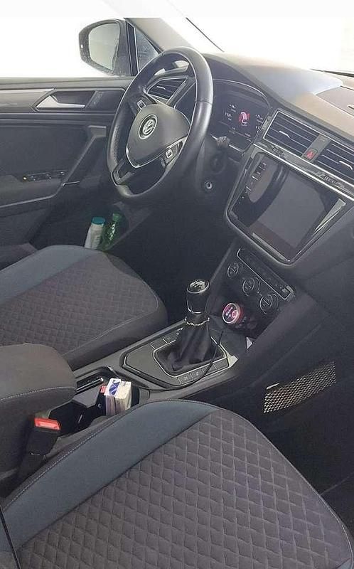 Schwarz Gebraucht 2019 VW Tiguan Allspace IQ Drive SUV | 24.399 € (Fairer Preis) - Bild 1/4