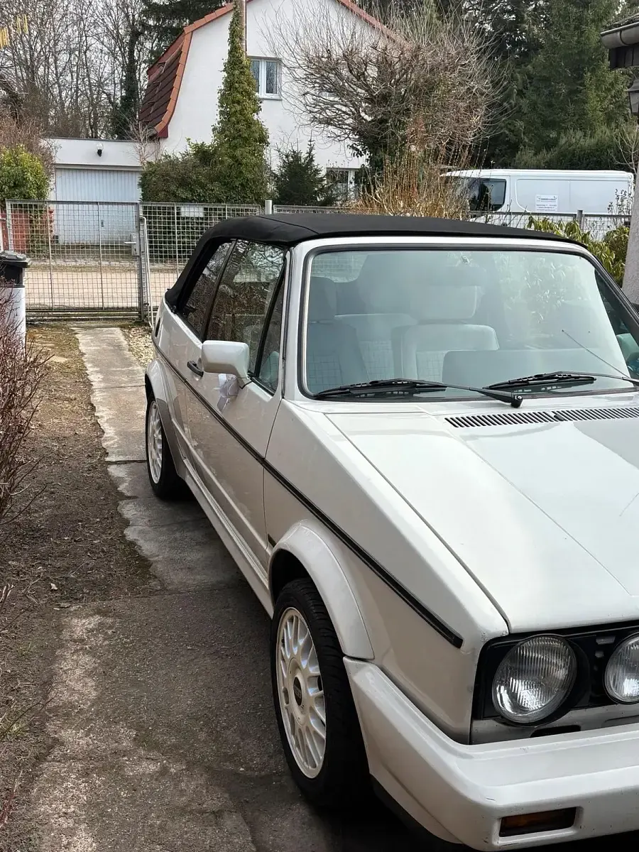 Gebraucht VW Golf Cabriolet 72 PS (52 kW) 1989 Weiß Cabrio