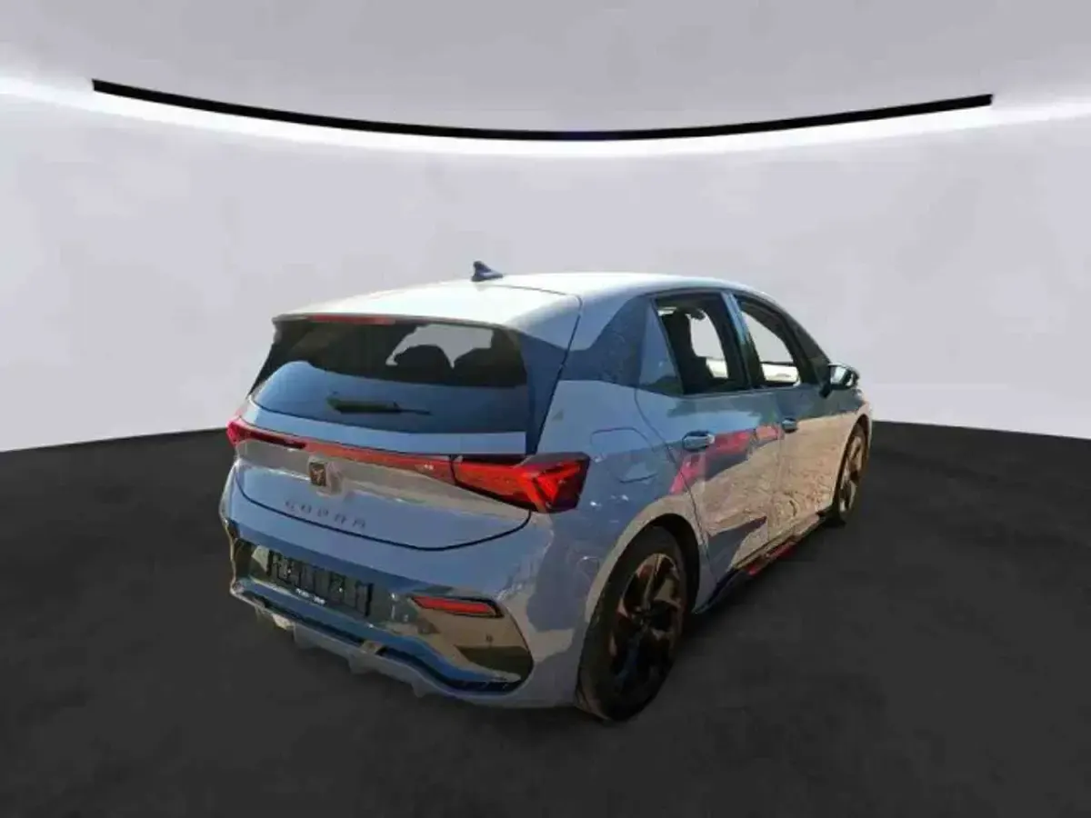 Gebraucht Cupra Born 169 kW (231 PS) 2024 Grau Kleinwagen