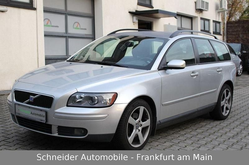 Silber Gebraucht 2004 Volvo V50 Kombi | 2.950 € (Etwas zu teuer) - Bild 1/4