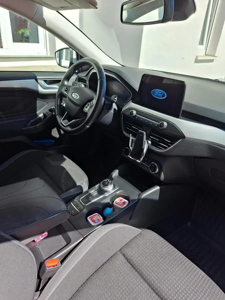 Gebraucht Ford Focus 120 PS (88 kW) 2020 Weiß Kombi