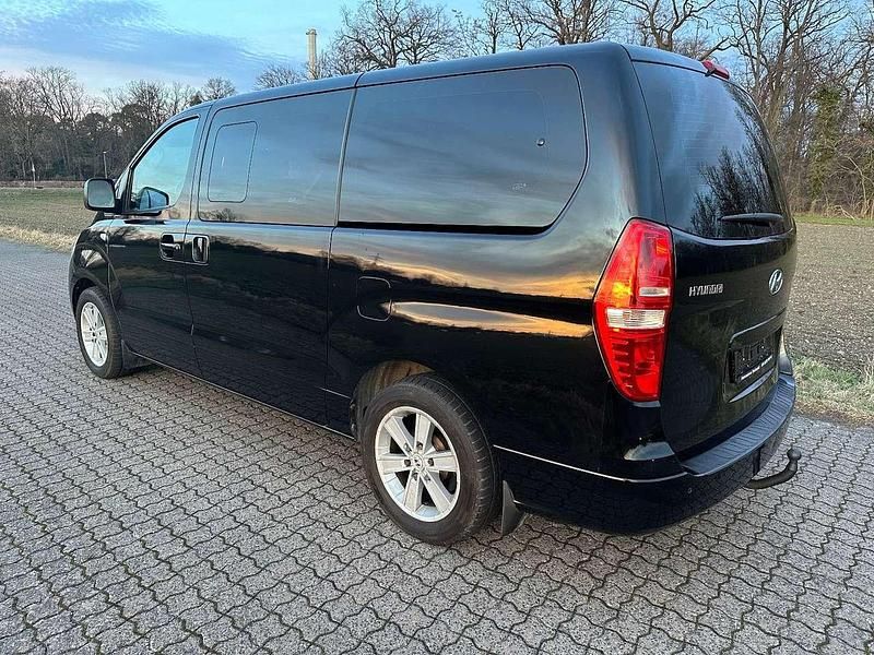 Gebraucht Hyundai H-1 Premium 170 PS (125 kW) 2009 Schwarz Van / Kleinbus