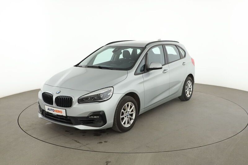 Grau Gebraucht 2019 BMW 216 Active Tourer Advantage Van / Kleinbus | 14.010 € - Bild 1/4