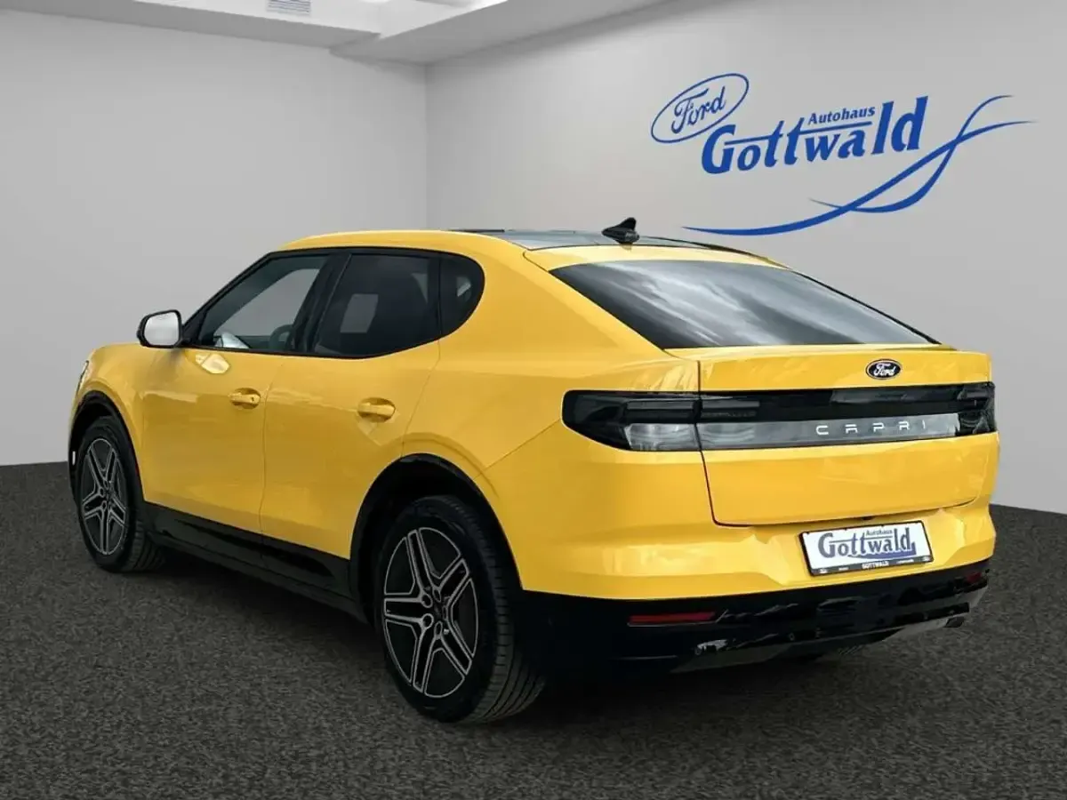 Gebraucht Ford Capri Premium 210 kW (286 PS) 2025 Omg yellow SUV