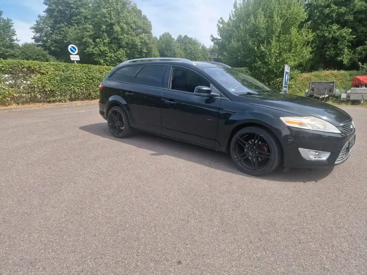 Gebraucht Ford Mondeo 140 PS (102 kW) 2008 Schwarz Kombi