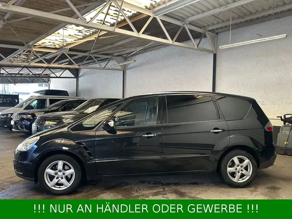 Gebraucht Ford S-MAX Titanium 140 PS (102 kW) 2008 Schwarz Van / Kleinbus