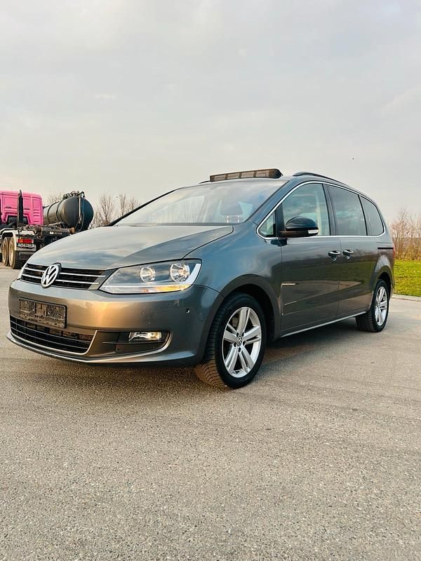 Gebraucht VW Sharan 140 PS (102 kW) 2012 Grau Van / Kleinbus