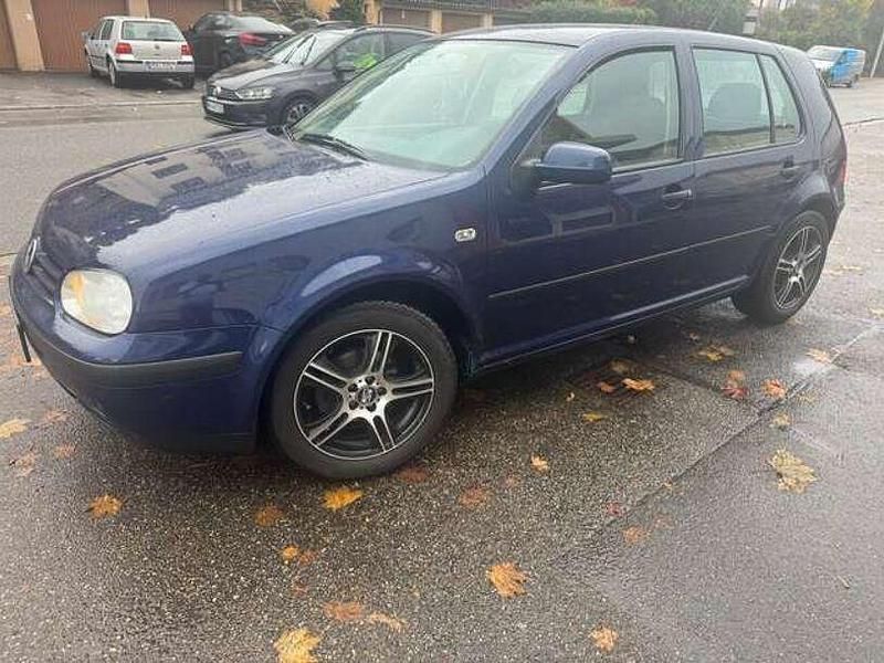 Dunkelblau Gebraucht 2001 VW Golf IV Comfortline Limousine | 1.490 € (Fairer Preis) - Bild 1/4