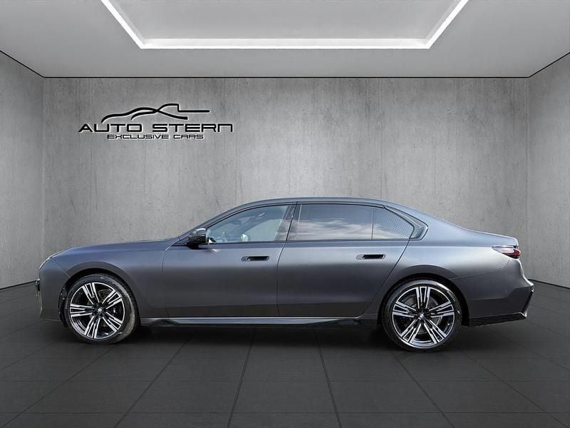Gebraucht BMW 740 M Sport 286 PS (210 kW) 2024 Grau Limousine