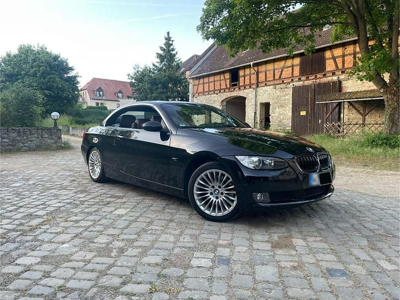 Gebraucht BMW 320 Cabriolet 170 PS (125 kW) 2007 Schwarz Cabrio