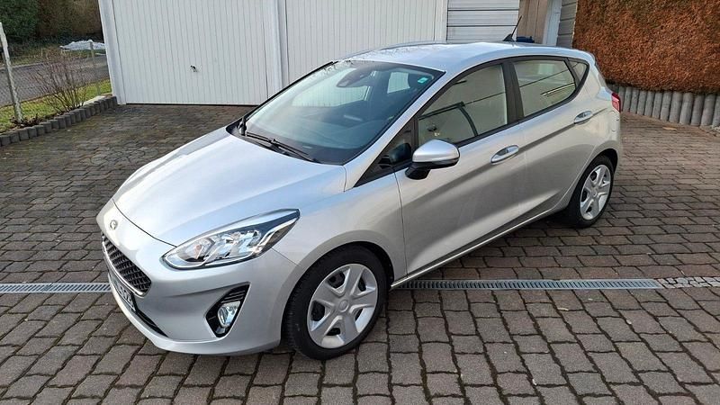 Gebraucht Ford Fiesta Cool & Connect 75 PS (55 kW) 2020 Silber Kleinwagen