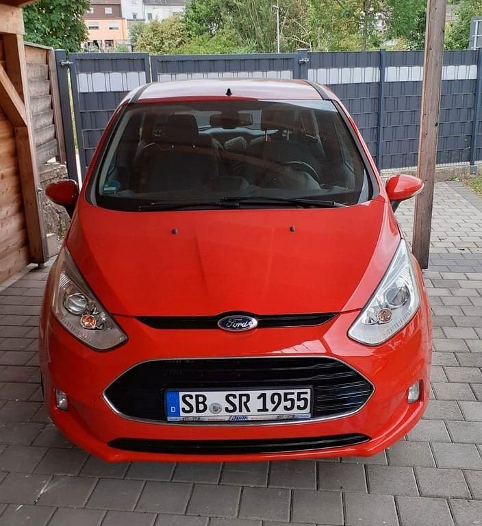 Rot Gebraucht 2016 Ford B-MAX Titanium Van / Kleinbus | 10.000 € (Etwas zu teuer) - Bild 1/4