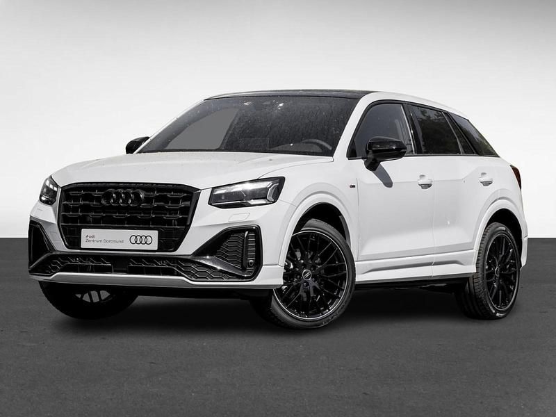 Gletscherweiß metallic Neu 2025 Audi Q2 S-line plus SUV | 43.450 € (Fairer Preis) - Bild 1/3