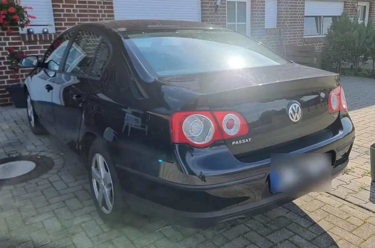 Gebraucht VW Passat 105 PS (77 kW) 2005 Schwarz Limousine