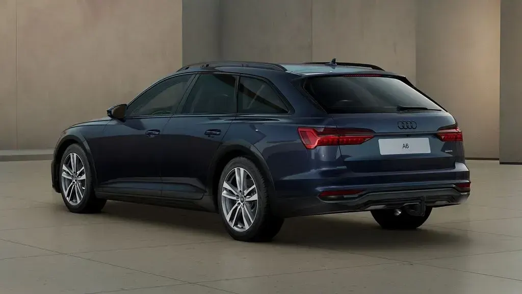 Gebraucht Audi A6 Allroad Ambiente 204 PS (150 kW) 2024 Blau Kombi
