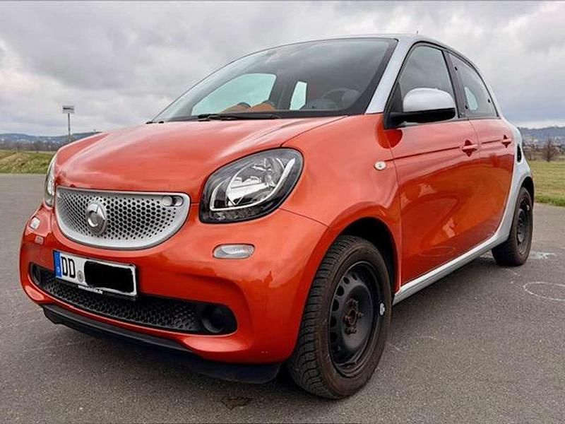 Gebraucht Smart ForFour Passion 71 PS (52 kW) 2015 Orange Kleinwagen
