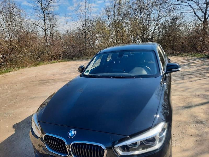 Gebraucht BMW 118 136 PS (100 kW) 2019 Schwarz Kleinwagen