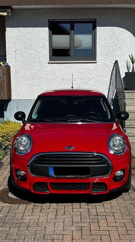 Gebraucht Mini Cooper 102 PS (75 kW) 2018 Rot Kleinwagen