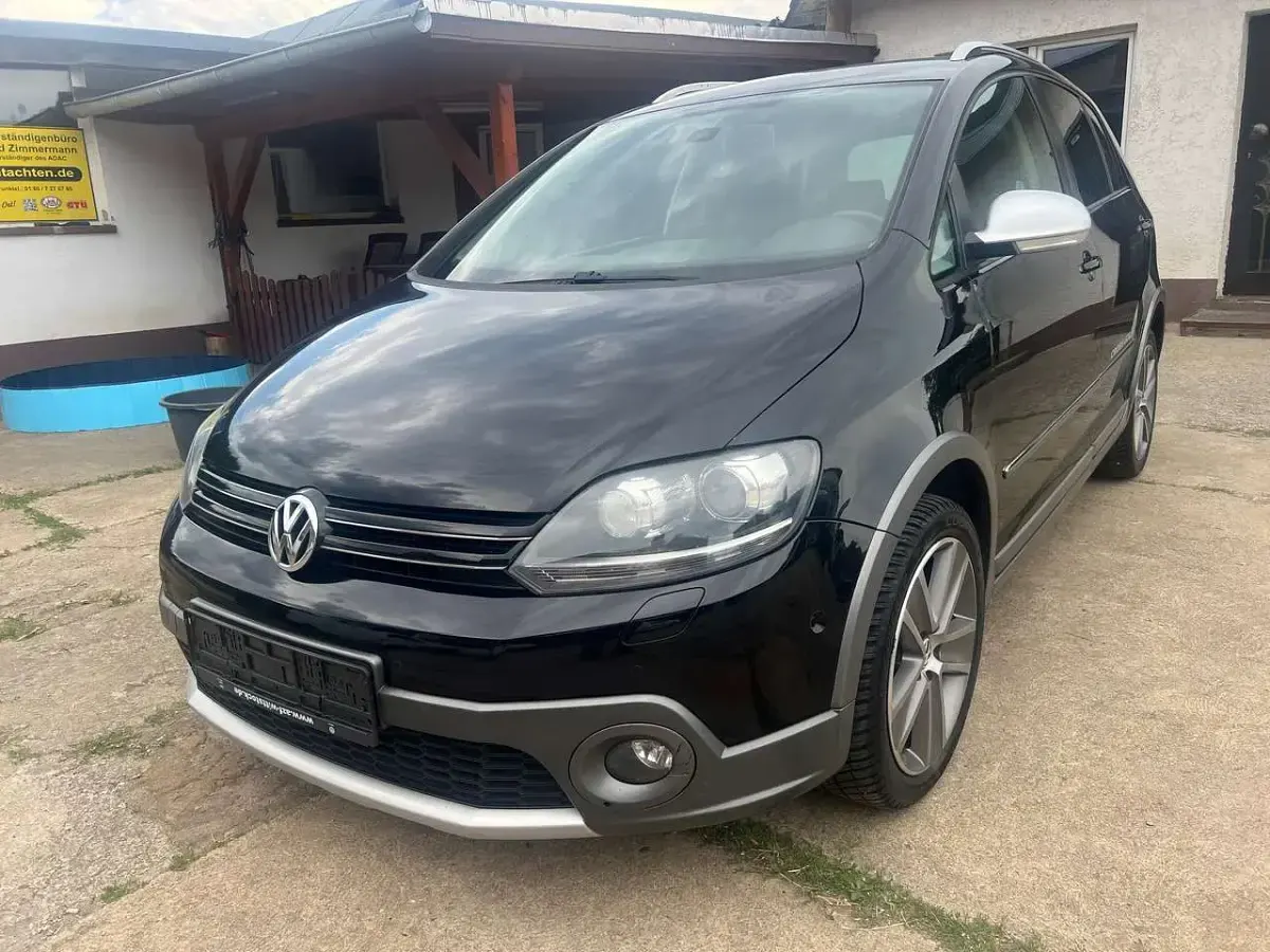 Gebraucht VW Golf Plus Cross 140 PS (102 kW) 2011 Deep black perleffekt Kleinwagen