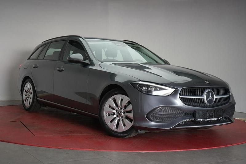 Grau Gebraucht 2022 Mercedes C220 Limousine | 26.950 € (Superpreis) - Bild 1/4