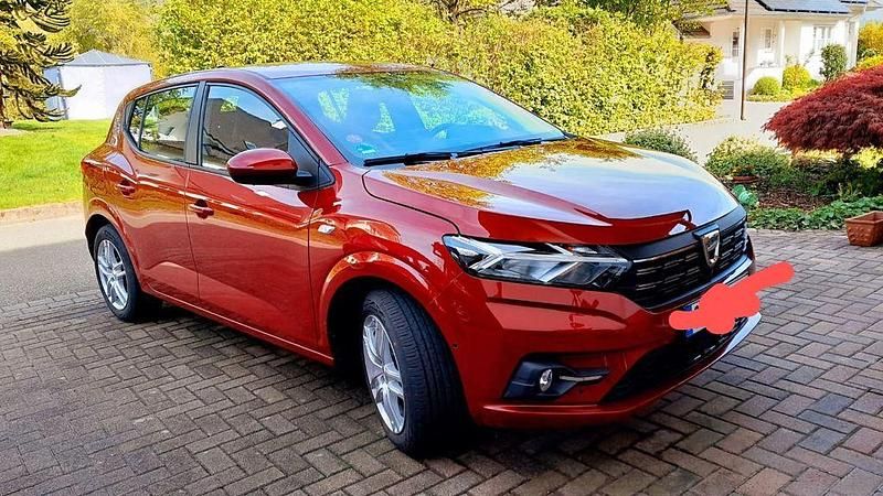 Rot Gebraucht 2022 Dacia Sandero Essentiel Kleinwagen | 11.800 € (Guter Preis) - Bild 1/4