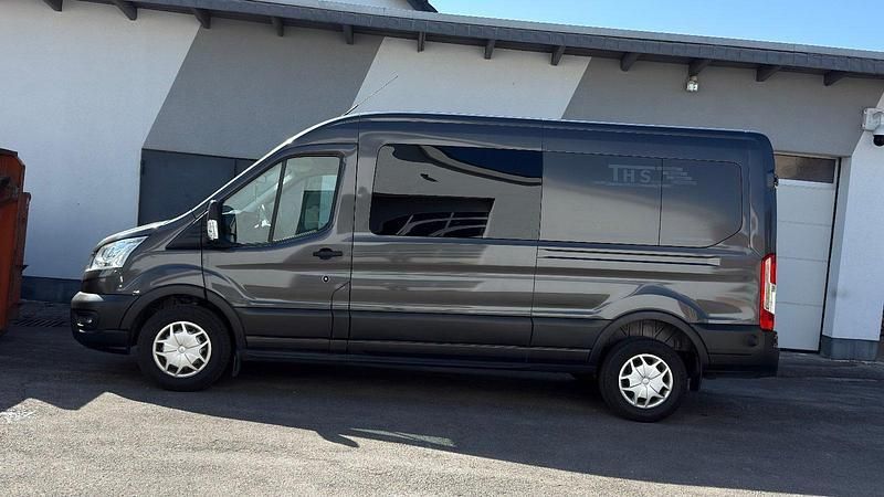 Grau Gebraucht 2021 Ford Transit Van / Kleinbus | 19.500 € (Guter Preis) - Bild 1/4