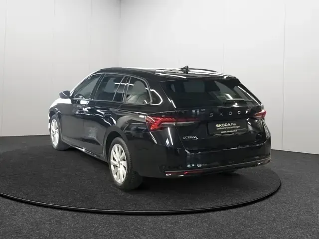 Gebraucht Skoda Octavia Selection 150 PS (110 kW) 2025 Schwarz Kombi
