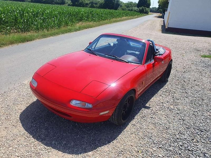 Rot Gebraucht 1990 Mazda MX5 Cabrio | 10.990 € - Bild 1/4
