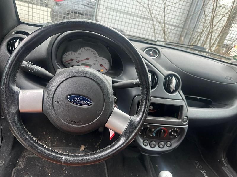 Gebraucht Ford StreetKa 95 PS (69 kW) 2003 Schwarz Cabrio