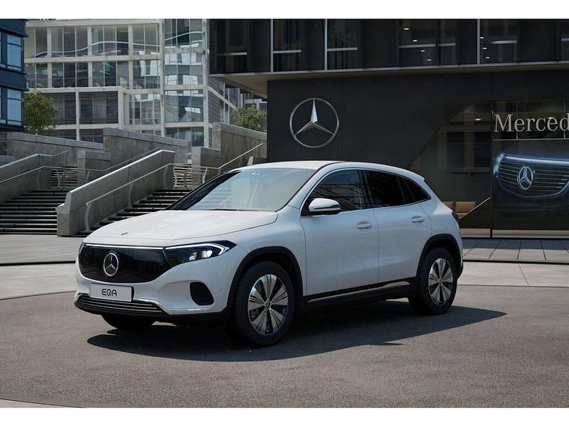 Gebraucht Mercedes EQA250 Progressive 139 kW (190 PS) 2025 Weiß SUV